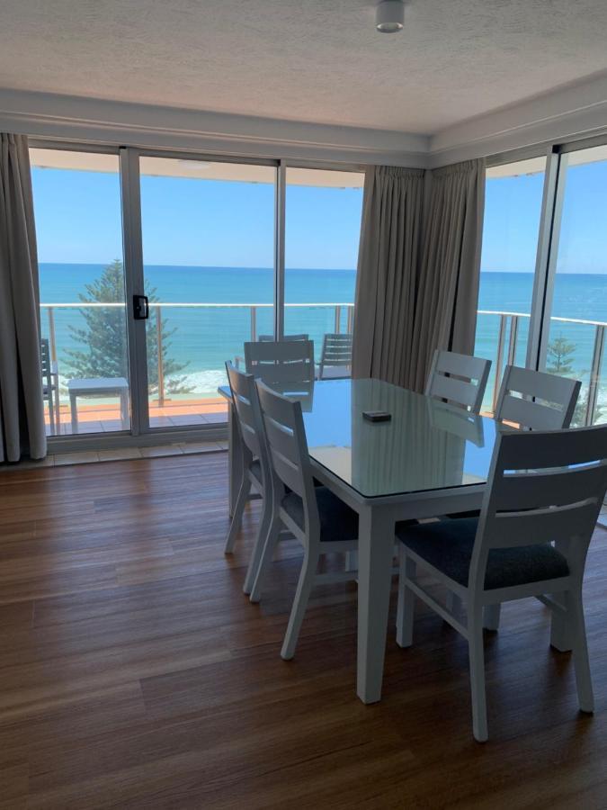 Pacific Regis Beachfront Holiday Apartments Guldkusten Exteriör bild