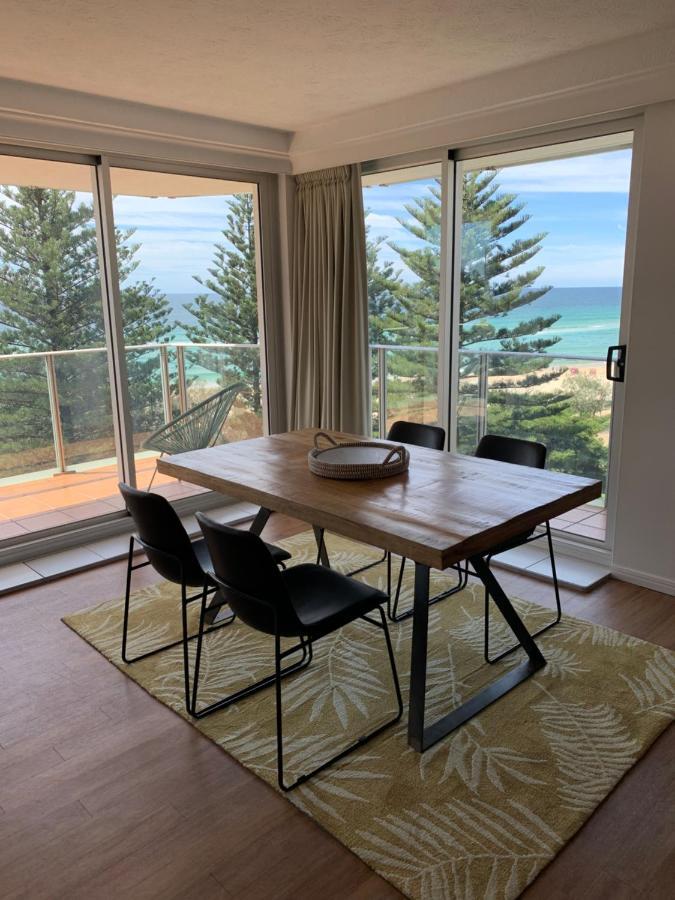 Pacific Regis Beachfront Holiday Apartments Guldkusten Exteriör bild