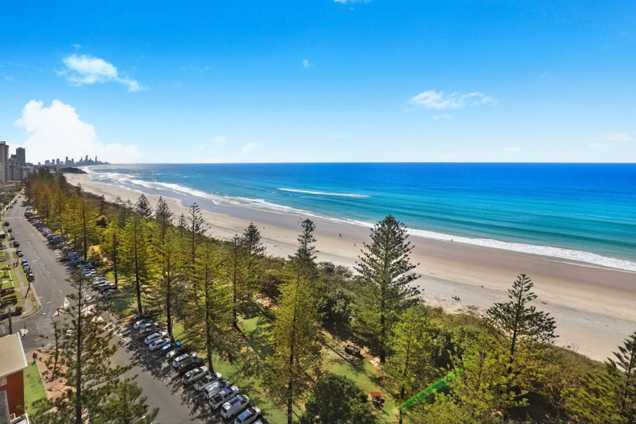Pacific Regis Beachfront Holiday Apartments Guldkusten Exteriör bild